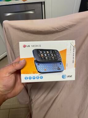 Vintage LG Neon 2 (AT&T) Slider Phone – Open Box – Original Accessories